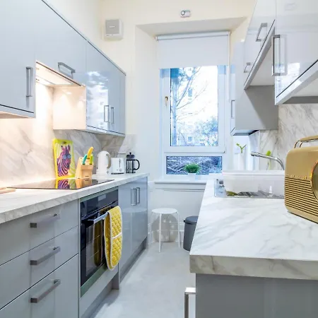 Stylish & Charming Retreat For 2- City Centre! Edimburgo Esterno foto
