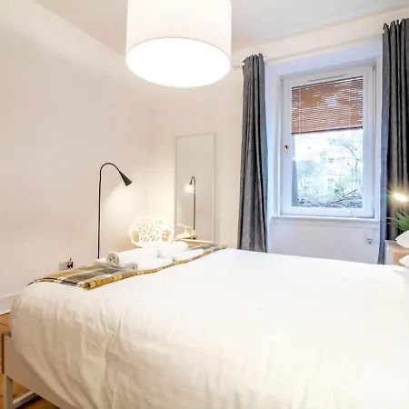 Stylish & Charming Retreat For 2- City Centre! Edimburgo Esterno foto